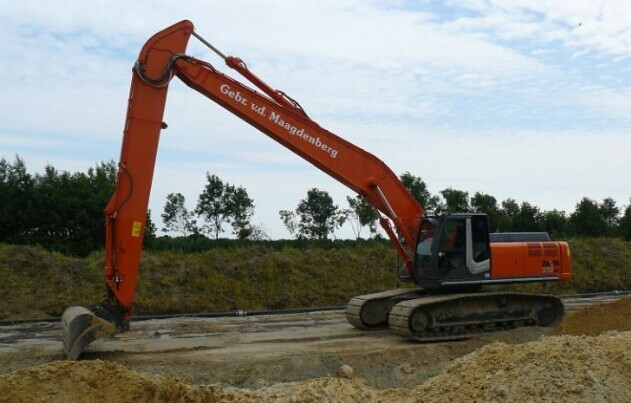 挖機(jī)加長(zhǎng)臂廠家、挖掘機(jī)加長(zhǎng)臂定做、挖掘機(jī)加長(zhǎng)臂改裝