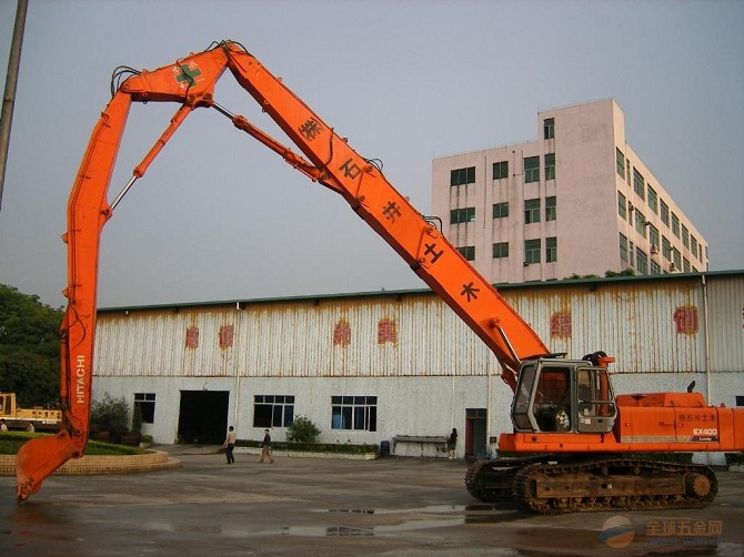 挖掘機(jī)拆樓臂 挖掘機(jī)拆樓臂
